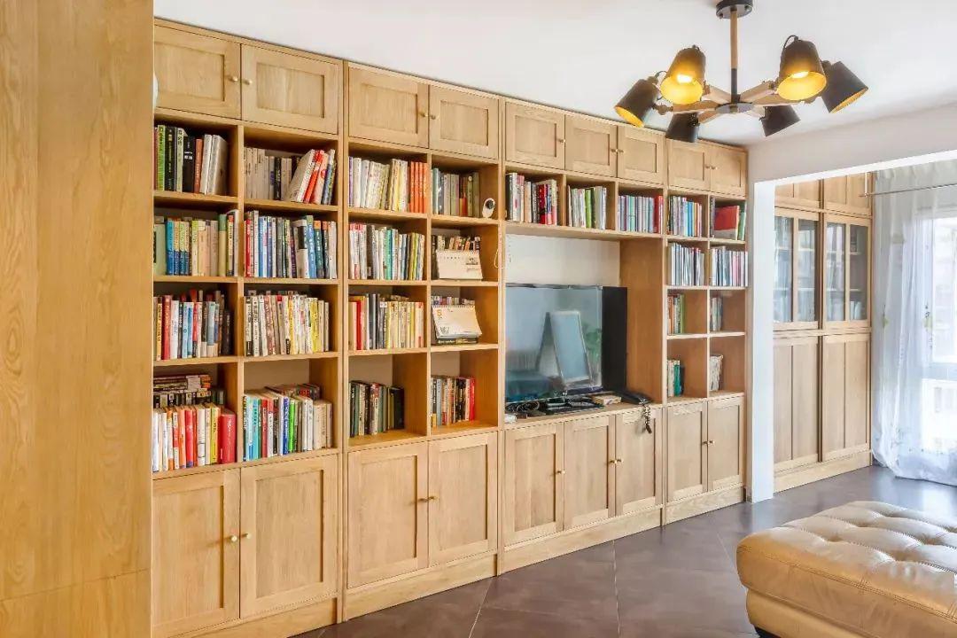 客厅不看电视装个书架设计满屋书香气