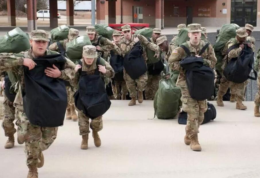 钟南山早有预测病毒在全美迅速扩散召回百万士兵抗疫