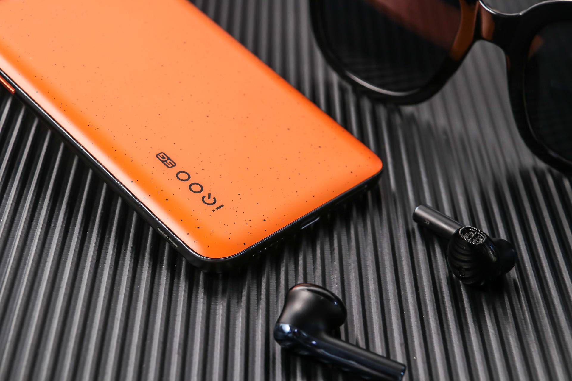 iqoo3全新配色拉力橙今日发售颜值再上一个台阶