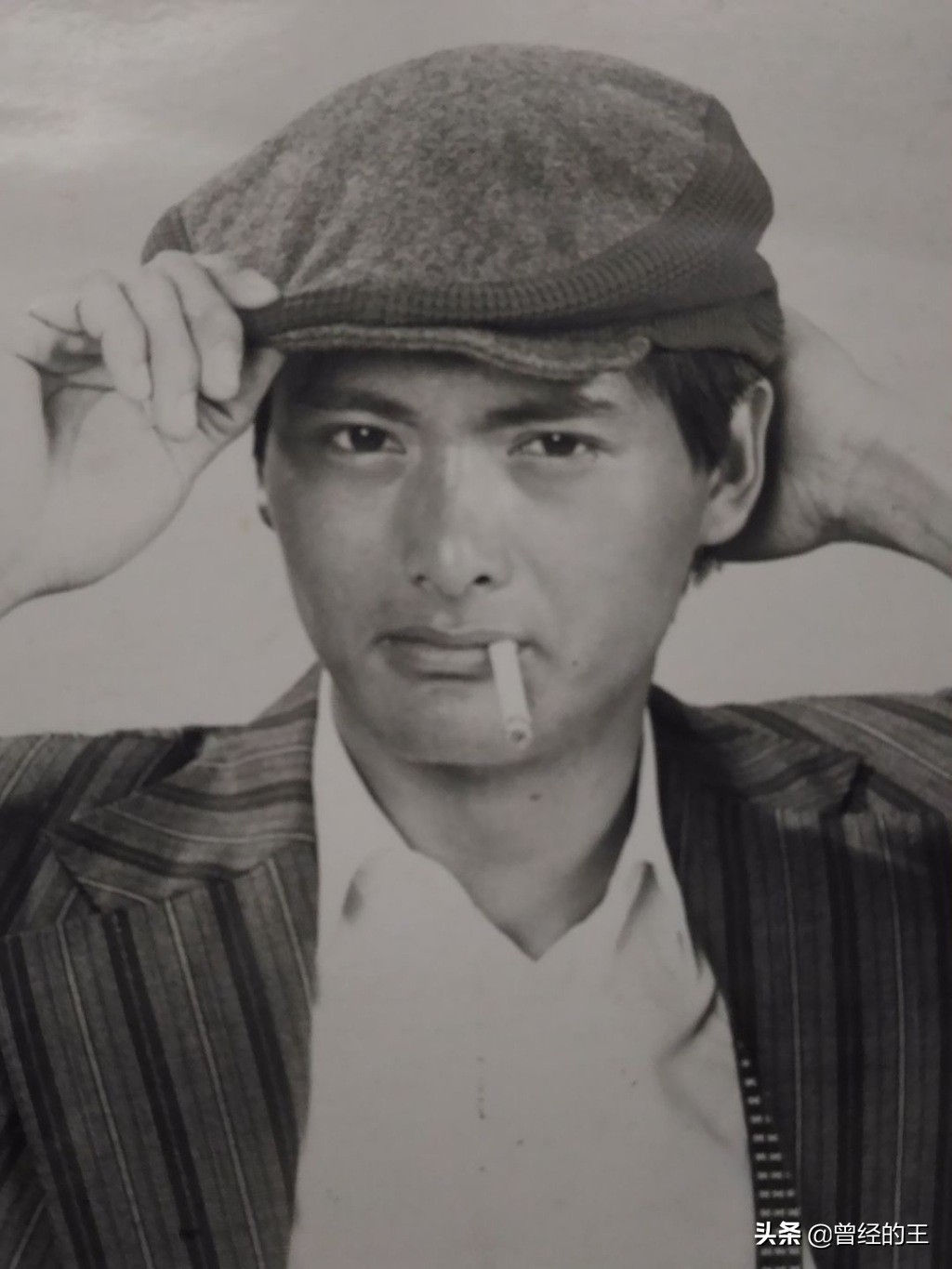 一组老照片:18岁的周润发,1986年小马哥也成为了影迷的偶像-搜狐大视野-搜狐新闻