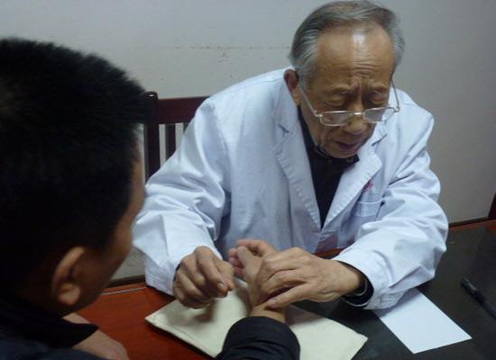 老中医为什么普遍长寿,剖析长寿的秘密,让家人都能健康长寿_年寿