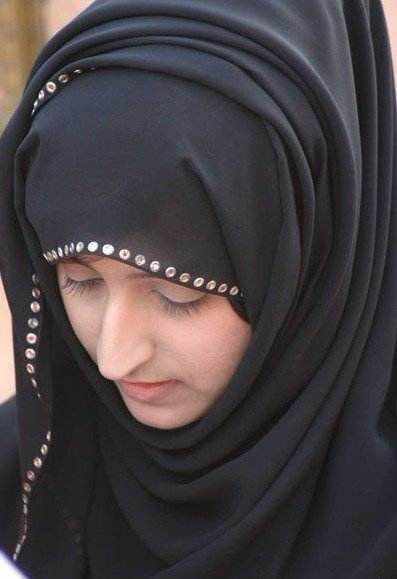 起开始称呼自己的古代君主制国家为埃兰沙赫尔,意为"雅利安人的帝国"