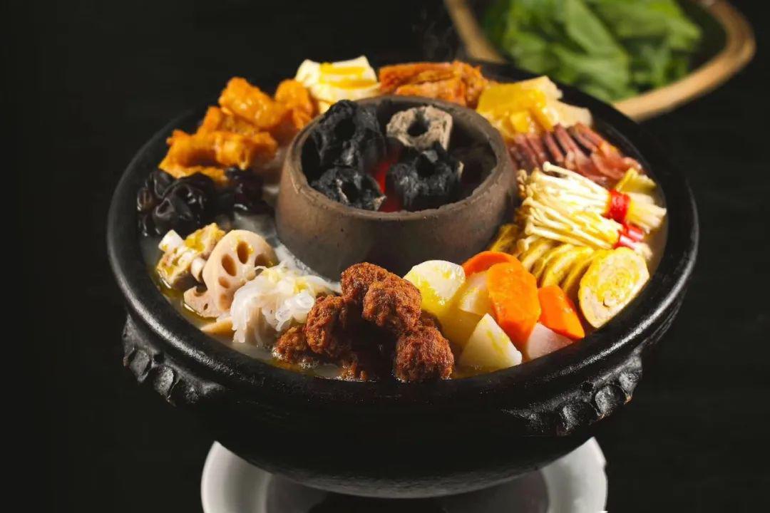 滇菜入京领军人物北京泓0871臻选云南菜创始人刘新专访危机即是机会