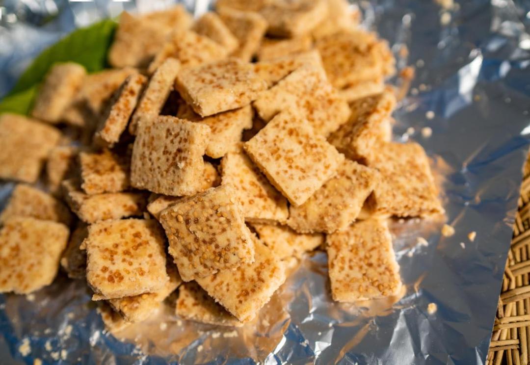 村里的商人走南闯北,秀才赶考都喜欢带着箬岙饼作为干粮,但在上世纪三