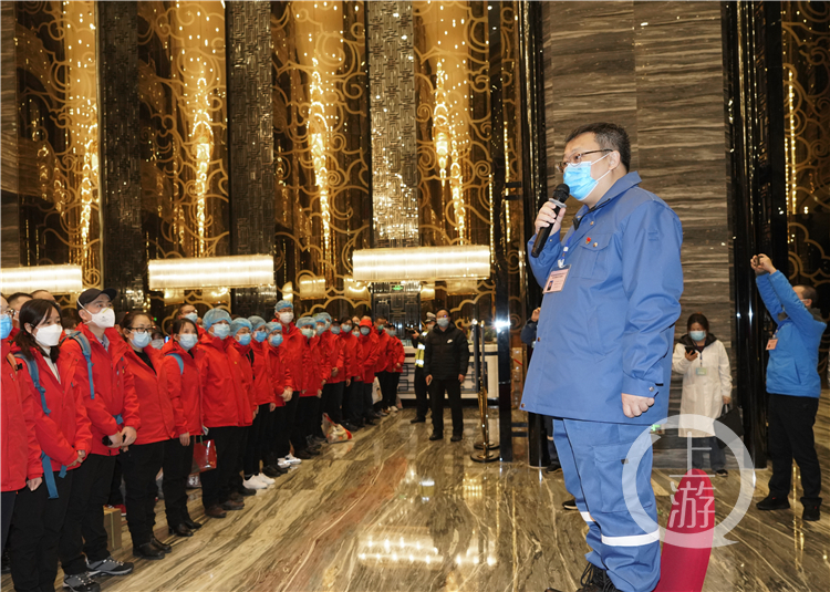 上游对话重庆支援孝感前方指挥部指挥长梅哲来时812名队员回时一个不