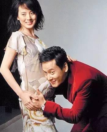 他是最帅的皇帝 前妻嫁入豪门 如今的女友年龄相差24岁_邱心志