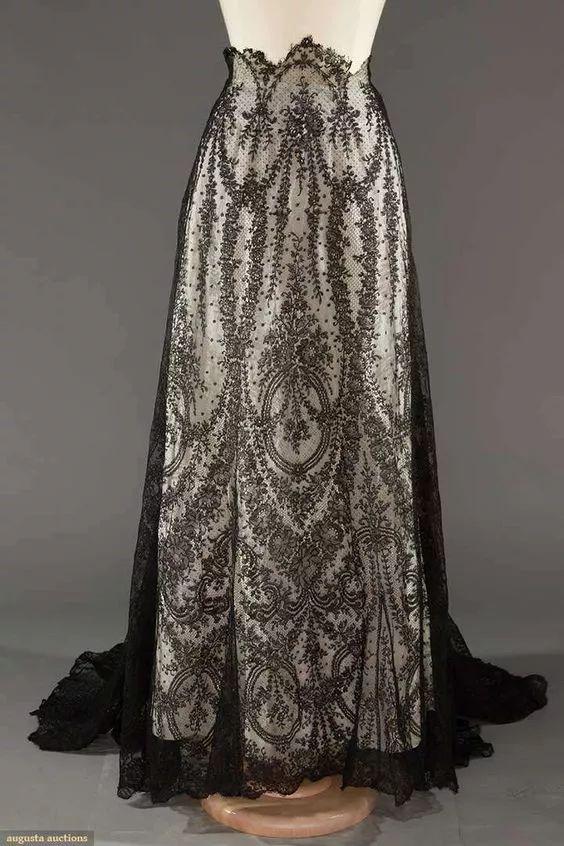 法国17世纪开始生产的经典蕾丝,chantilly lace 尚蒂伊蕾丝