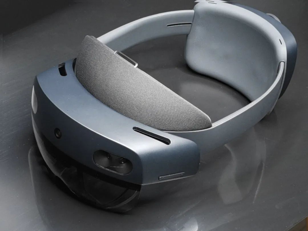 包含微软HoloLens2面临停产,今年将结束支持,混合现实未来如何的词条