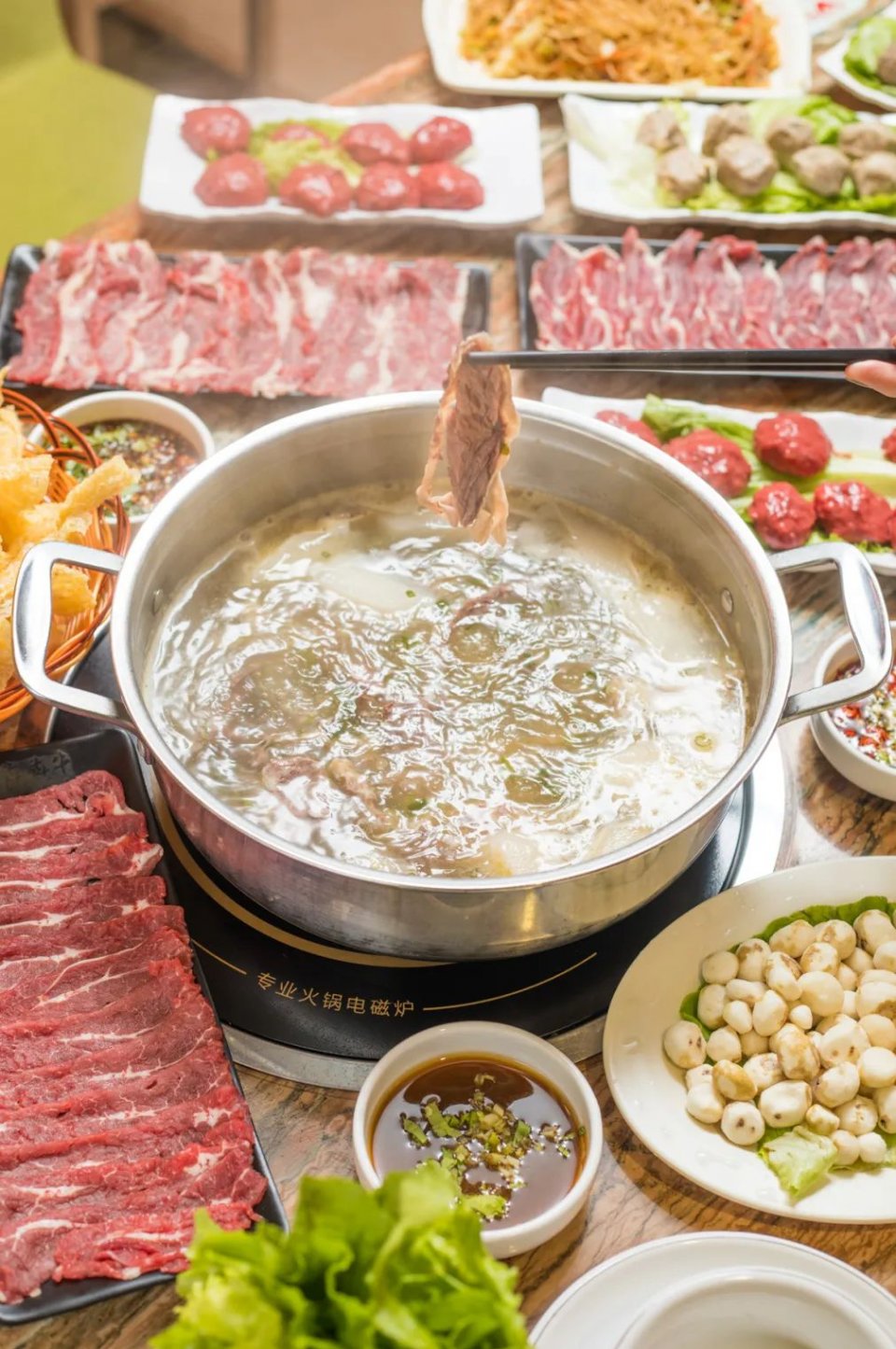 开了6年的「客家」牛肉火锅,罗湖的街坊都认识_牛筋