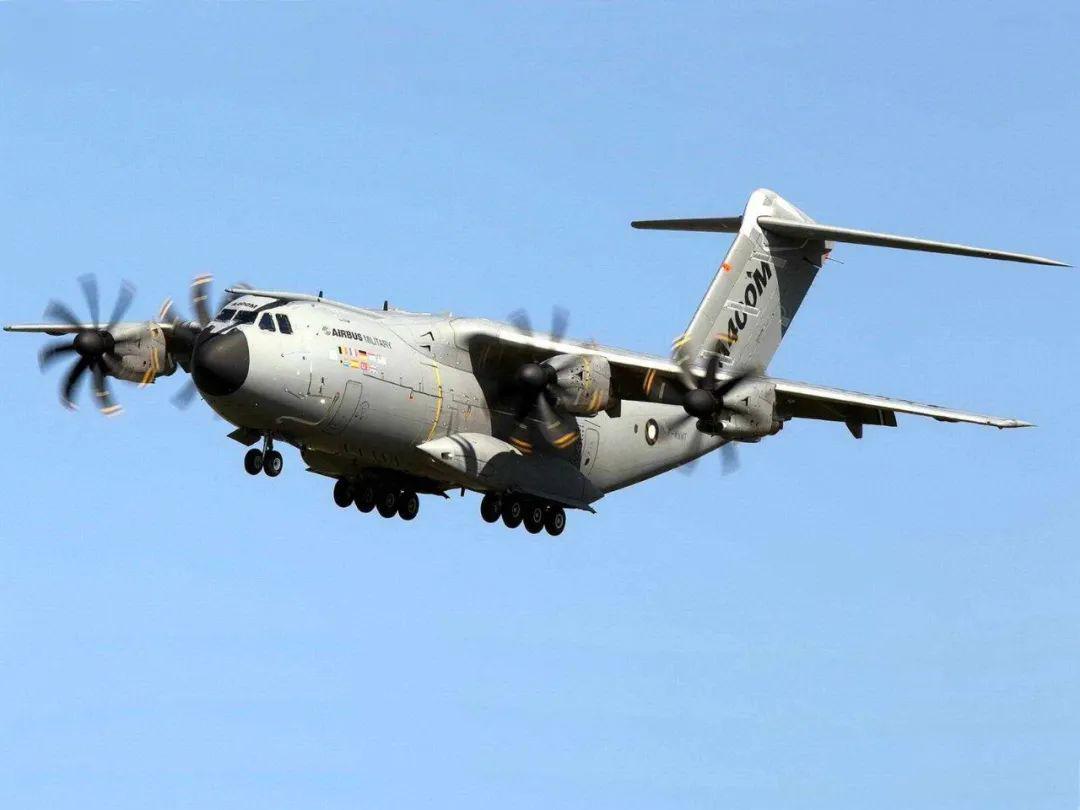 出动军用运输机!西班牙a400m飞抵pvg空运医疗物资