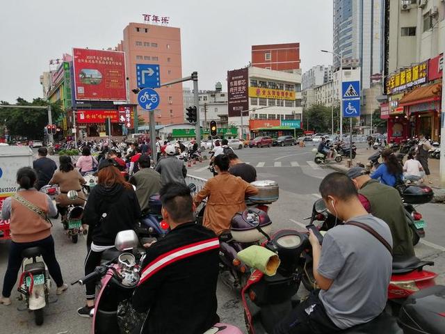 不到2个月发的第9篇图文记录疫情防控中的南宁街上现状