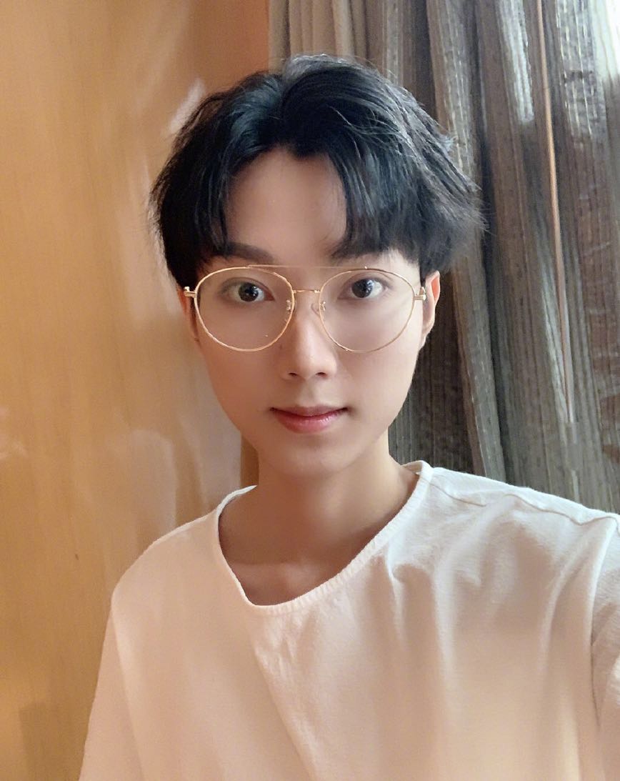 原创王者荣耀孤影成明星收割机继李现谭松韵后又带了个最菜的