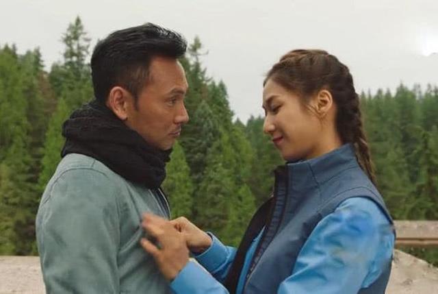 《法证先锋》中,"高彦博"欧阳震华和"梁小柔"蒙嘉慧,化验师高彦博与