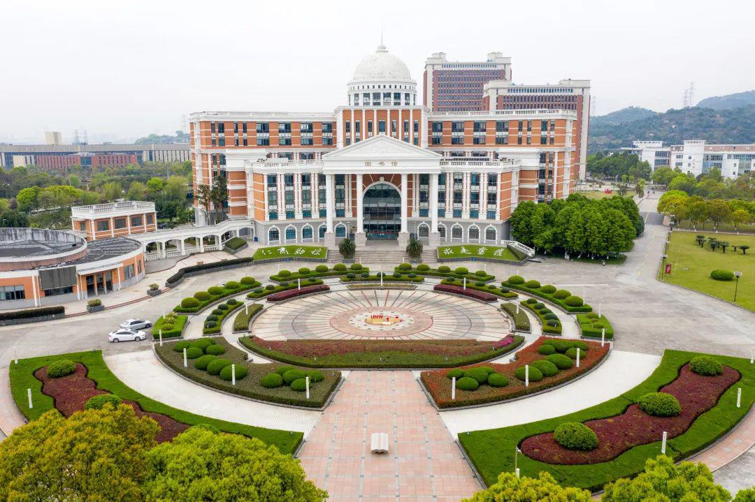 本来你在2月14日开学,我在2月初就开始想你,现在的我,时刻都在想你