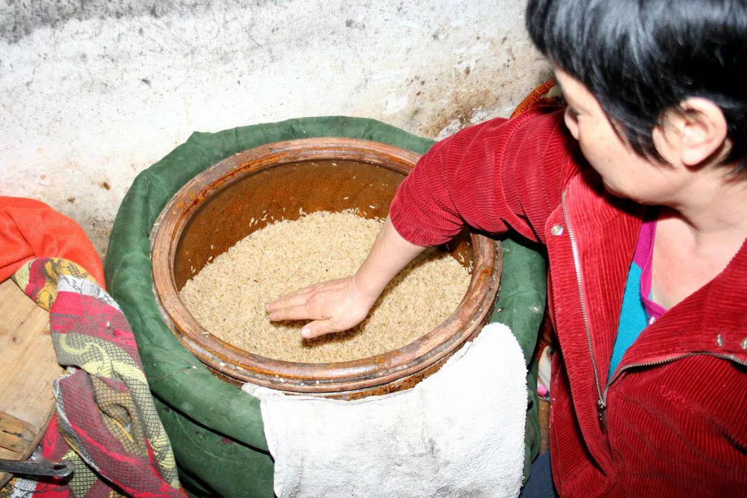 舌尖上的梅州客家美食非遺項目客家娘酒