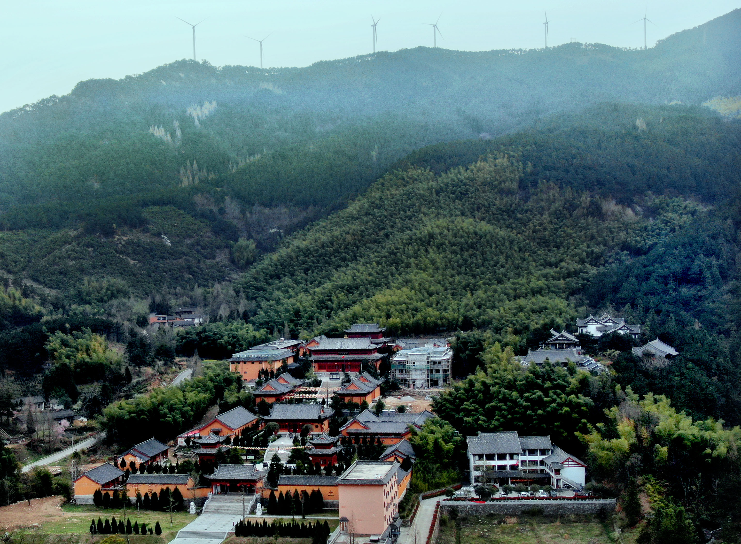 烟雨黄柏山