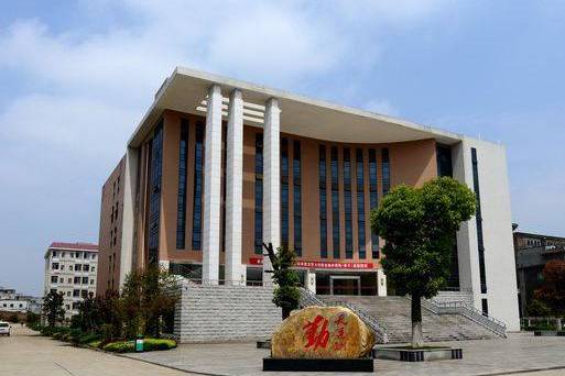 毕业及以上人数 具有研究生学历或硕士学位教师数师资力量:计算机(台)