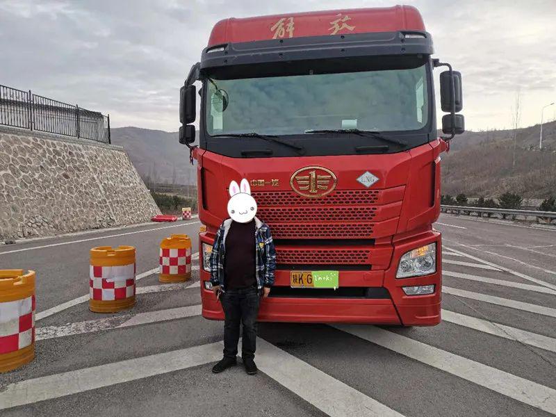 6|警示】半挂车司机竟在青兰高速掉头逆行,把生命当儿戏?