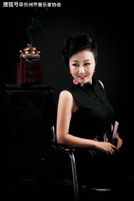 作曲:顾小英演唱:吕改萍