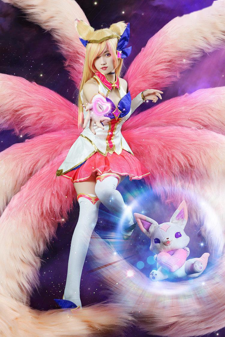 英雄联盟星之守护者阿狸cos