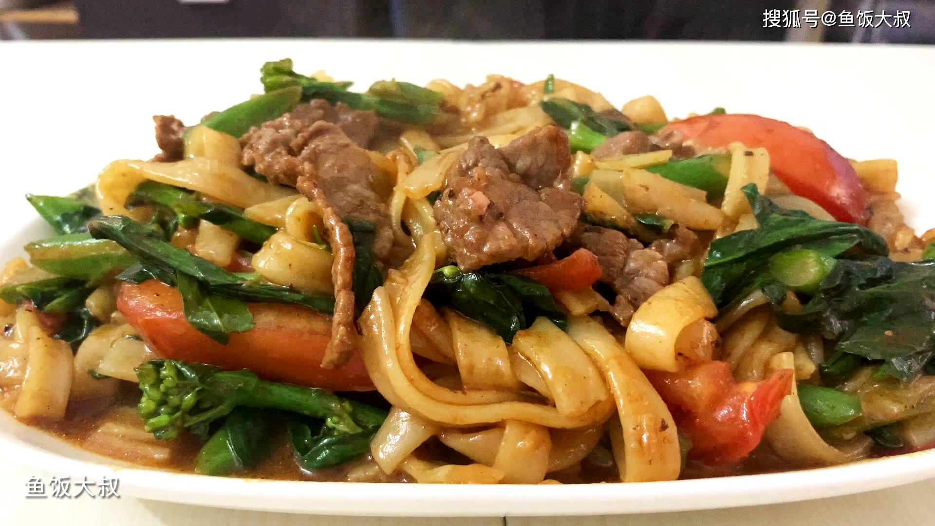 湿炒牛河 我喜欢很湿的 盘底见到汁那种