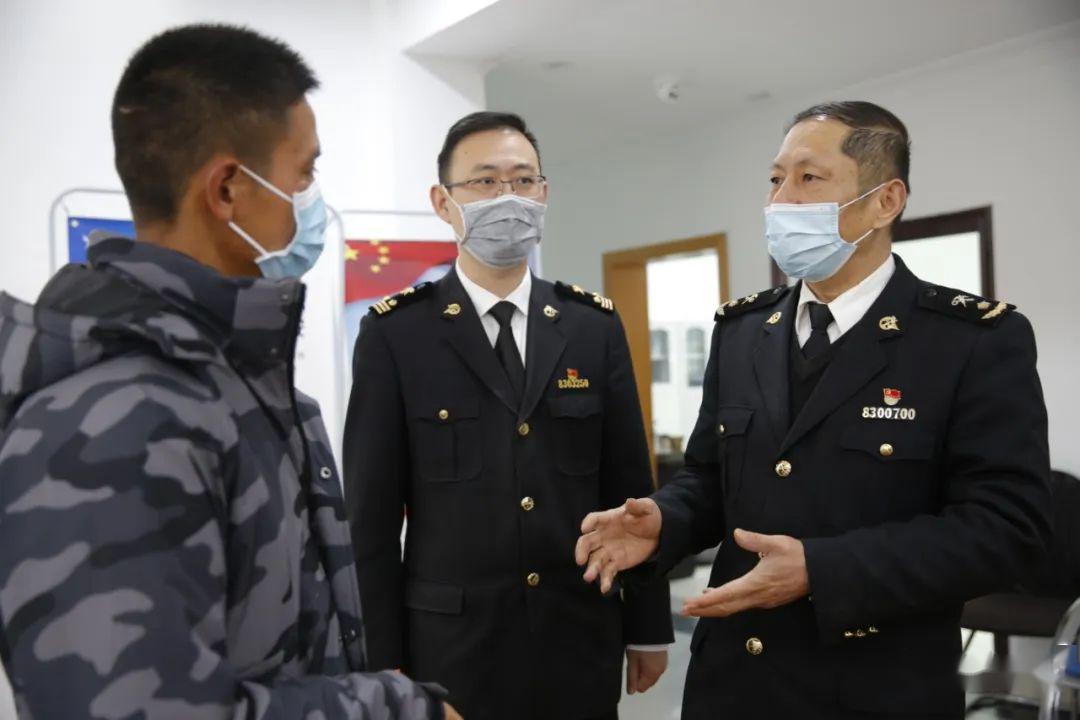 今天,毕节海关报关大厅正式启用办理业务