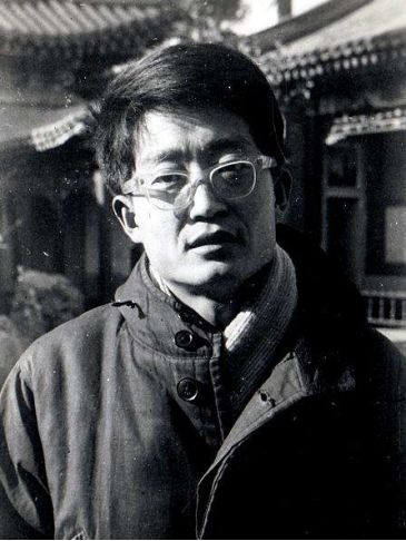 这天傍晚朱伟进了屋去,没看到阿城,倒是看到了桌上给他的留言:面条在