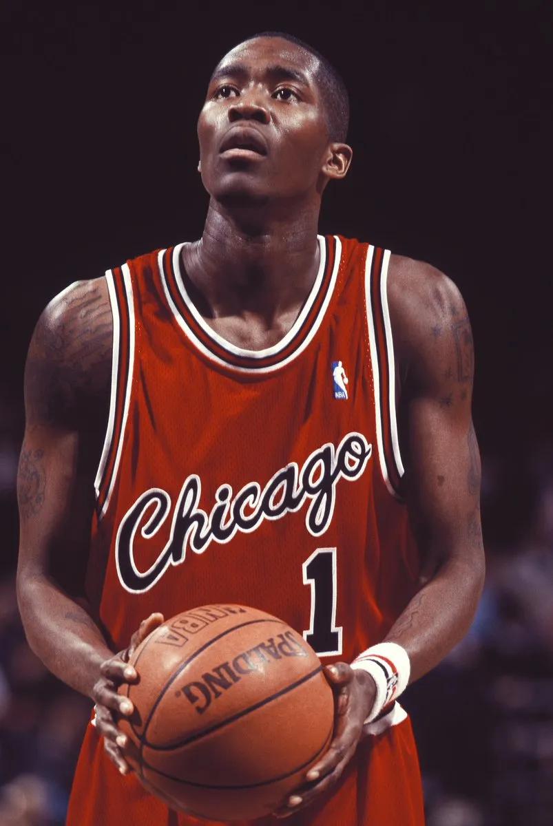 原创真狠啊结婚前夕也要打球这可是联盟顶级的第六人啊