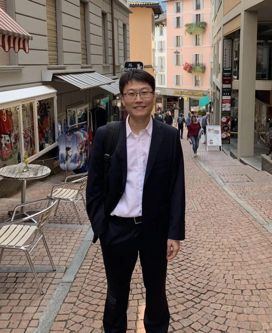 武汉直击 | 战地病房的骨髓检查室_张炎