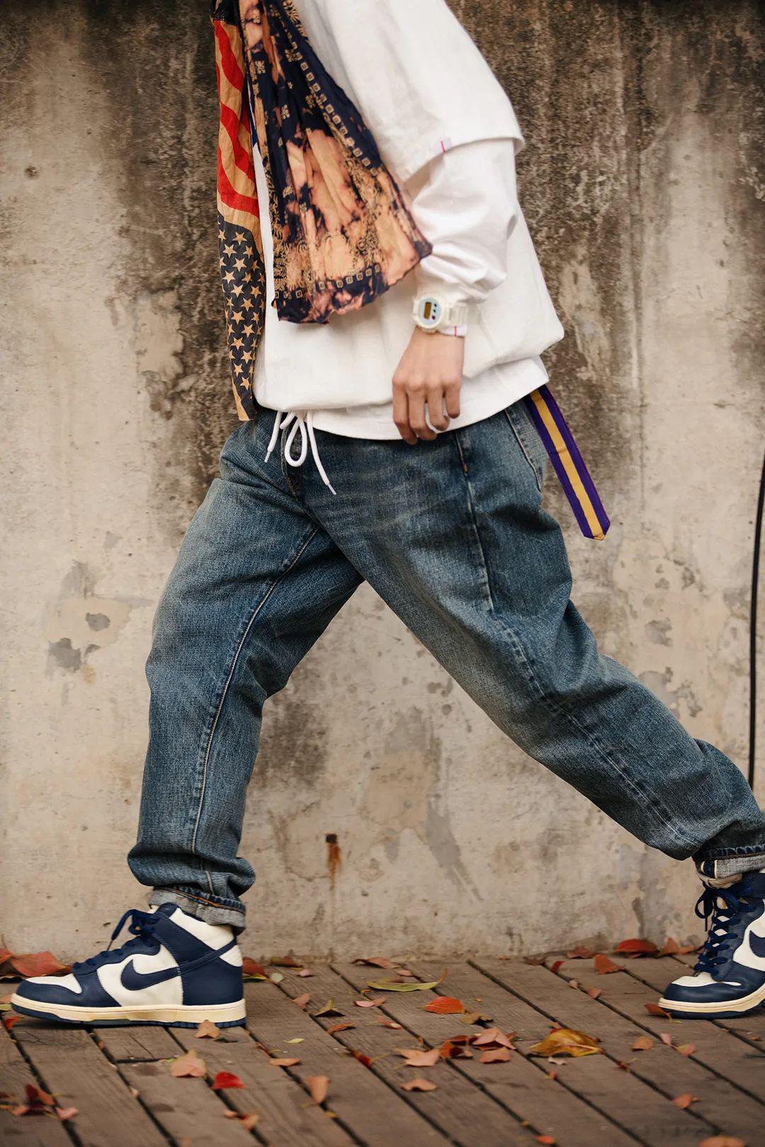 造型示范新世代视角重现00年代经典街头造型