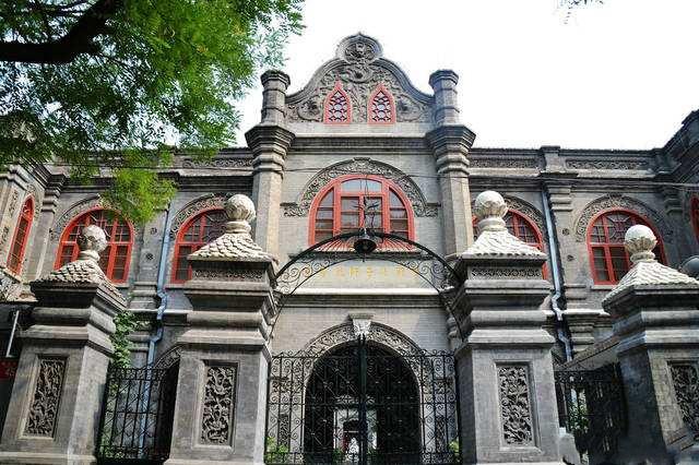 坚强成就了杨荫榆杨荫榆,这位出生在民国时期的封建家庭里的女子,小