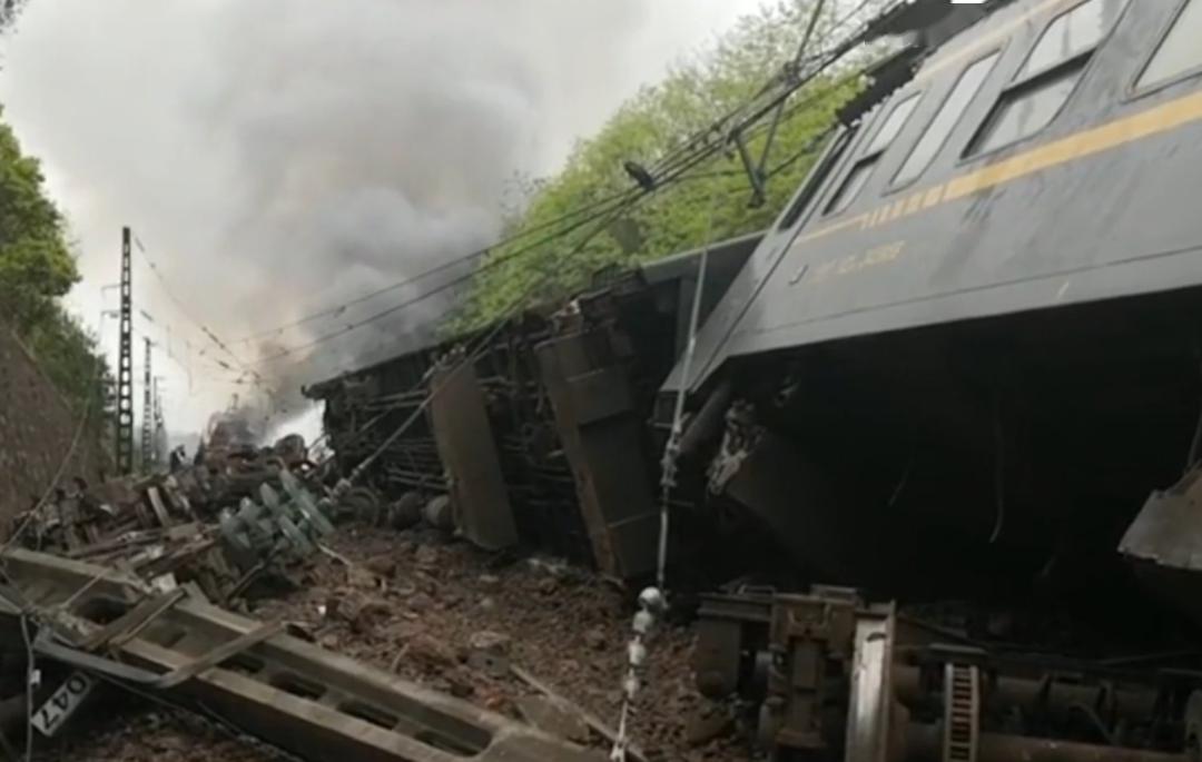 3·30火车脱轨侧翻事故造成1人遇难4人重伤123人轻伤