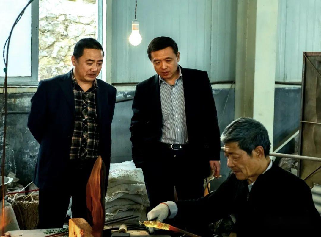 西冶工坊之王德鸿纳徒记