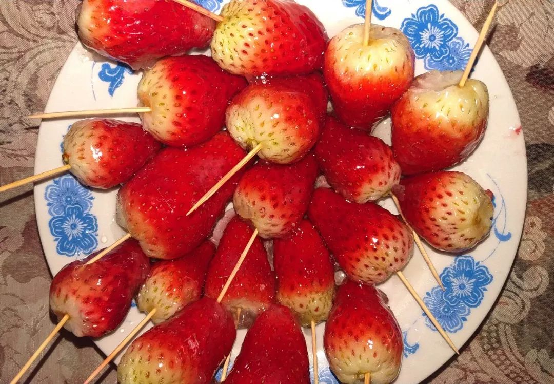 的发祥地,著名菜肴有拔丝苹果,拔丝山药,拔丝红薯,拔丝金枣,拔丝樱桃