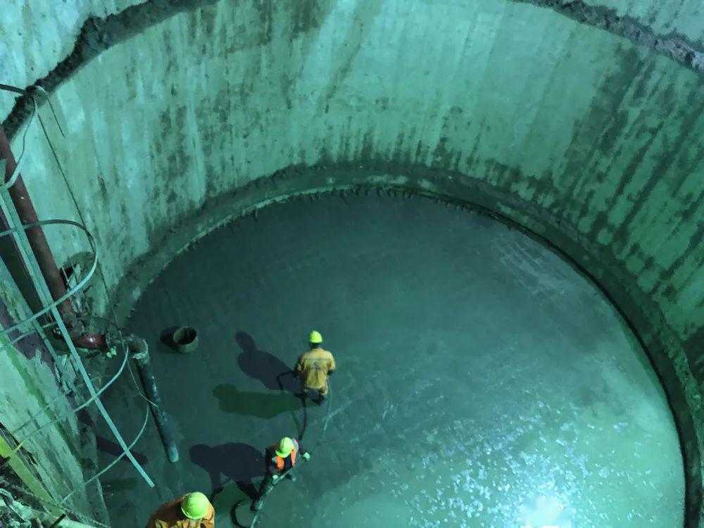 市域外配水工程管道二标12#沉井底板浇筑为实现一季度"开门红",工程