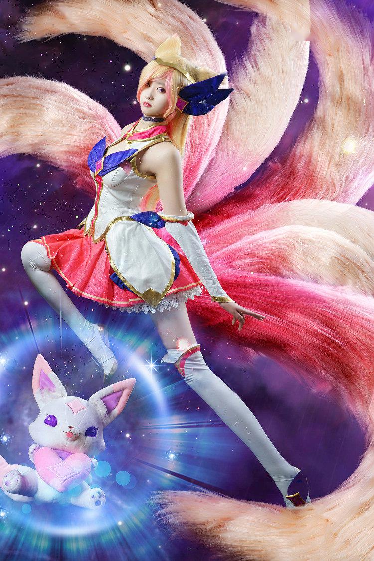 英雄联盟星之守护者阿狸cos