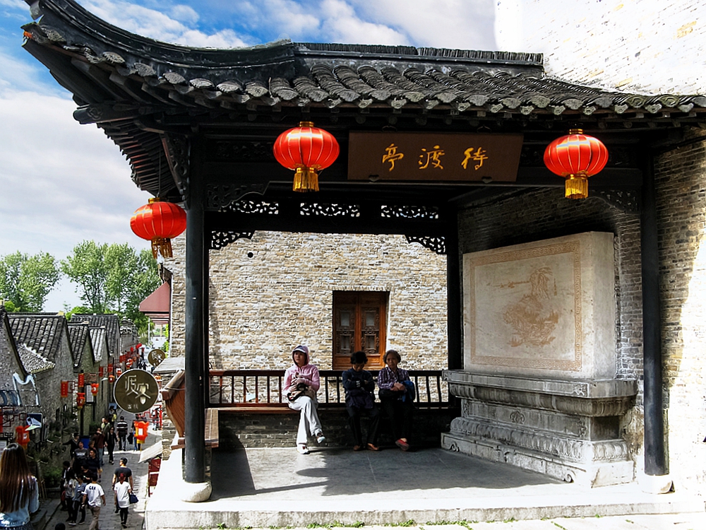 金陵渡映着夕阳斜照光影迷人