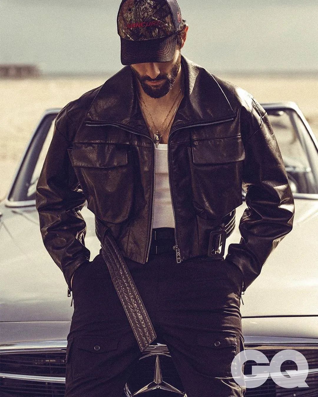 长长长男主noahmills回归时尚圈