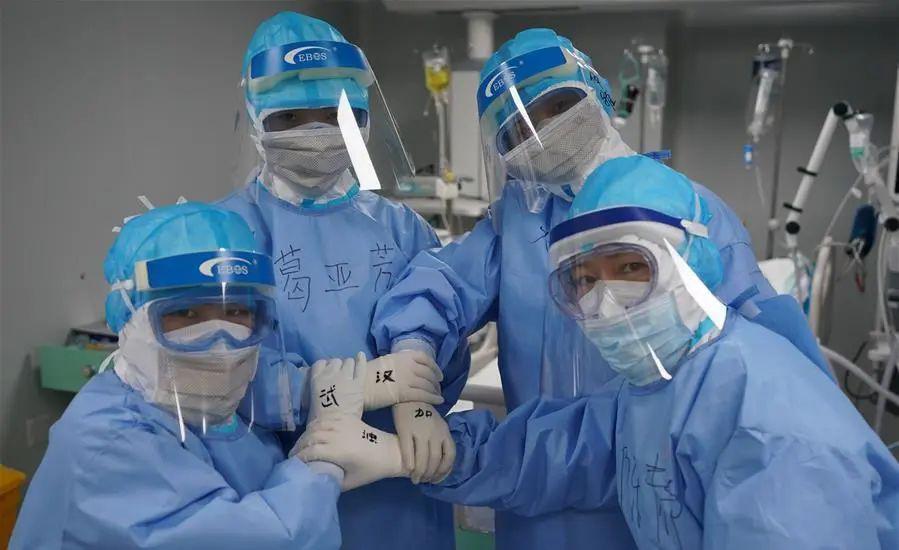 用平凡书写伟大点赞抗疫中的平民英雄