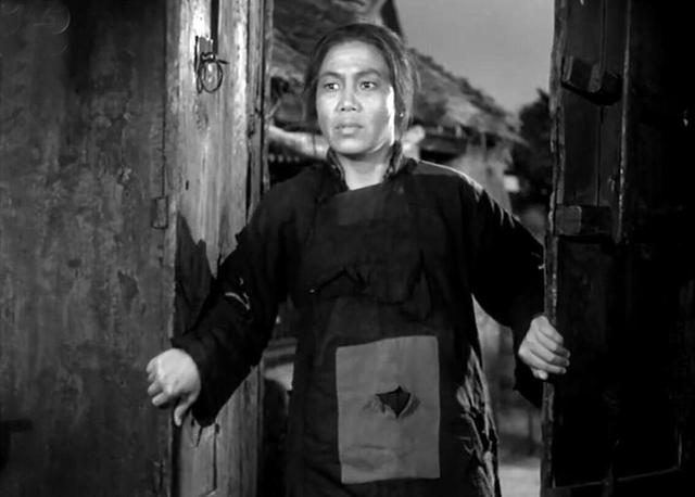 关于老演员曲云你不知道的9件事晚年为何捡垃圾女婿是著名影星