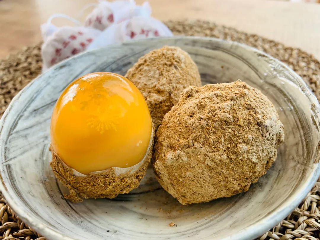 非遗传承,手工制作~无铅配方,黄金皮蛋!q弹香糯,鲜香不腻!