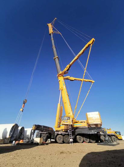 用机百吨机舱上90m仅需17min开年首台徐工xca1600展翅内蒙古风电场