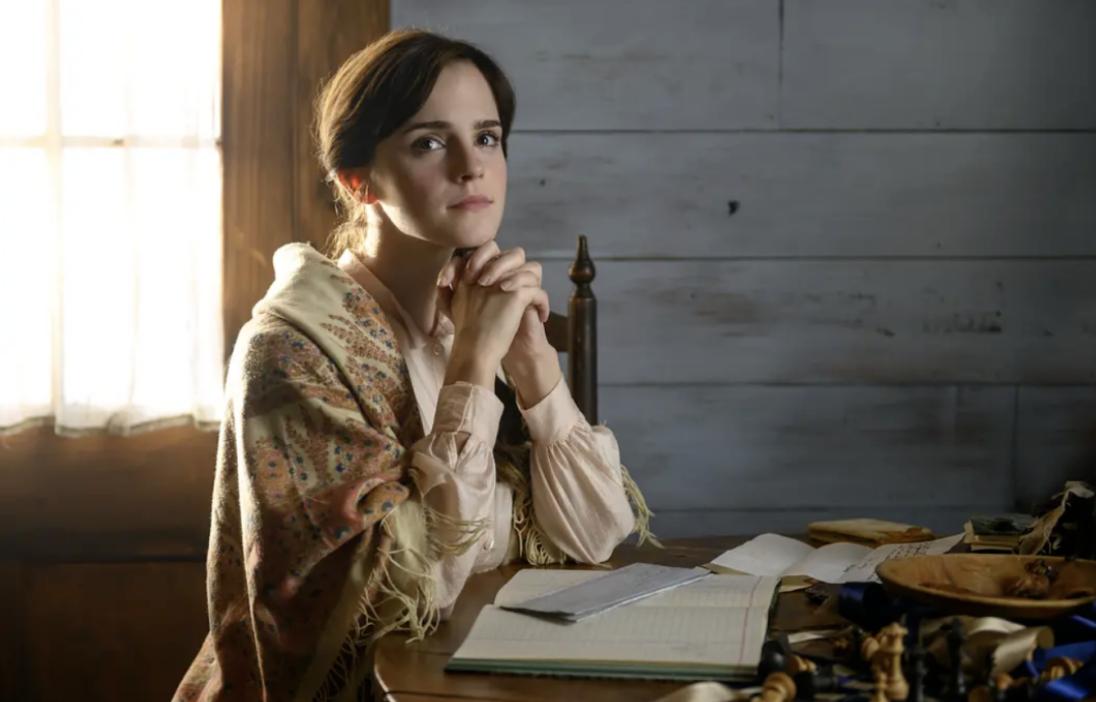 新版《小妇人》剧照文本的重塑与颠覆与新版《小妇人》最为类似的应该