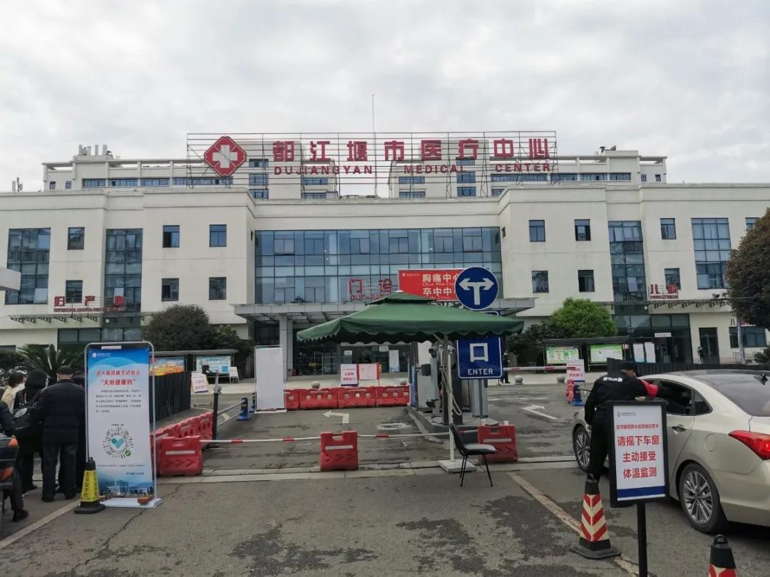 都江堰医疗中心:睿显多台8mp高端医用显示器投入使用,为医院提供优质