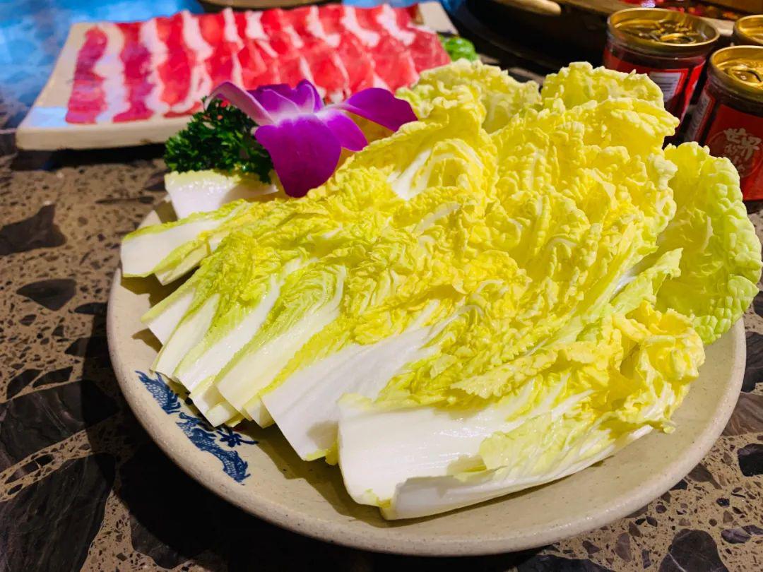 【探店】想吃一顿美味的火锅?小龙坎等你来_菜品