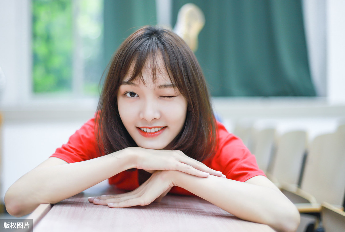 原创读大学时你去图书馆真的是学习的吗学姐有点羞涩