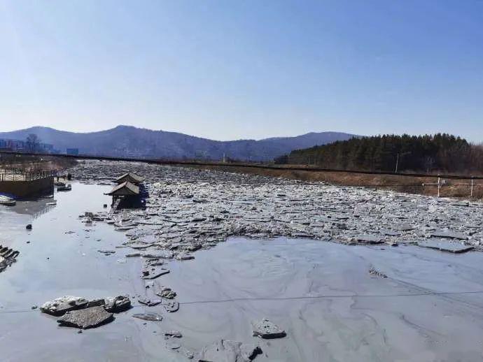 號溢流井發生傾斜,導致洩水量增多並伴有尾礦砂,對水環境造成一定汙染