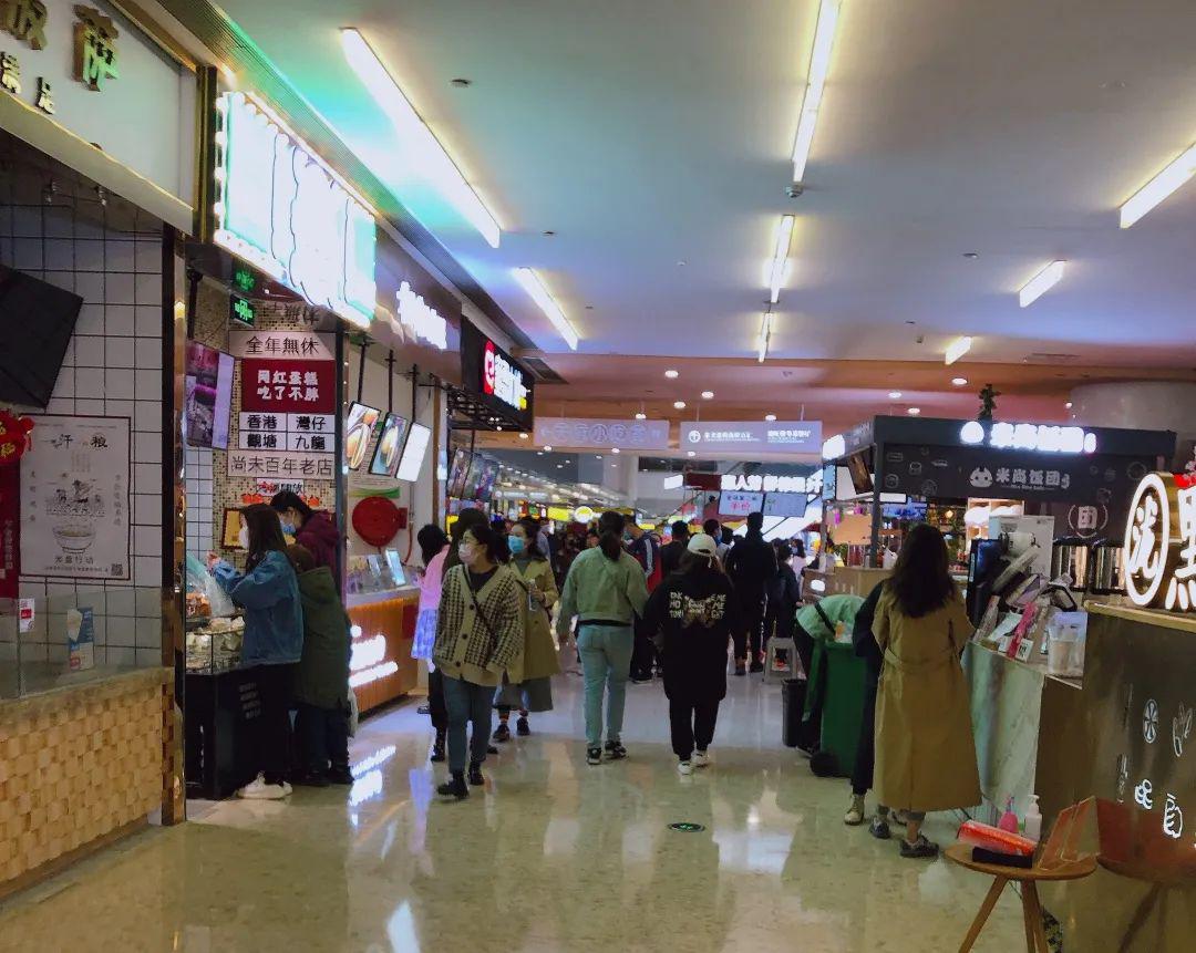 现在逛街安全吗实地探访商圈超市人流量这里人居然这么多