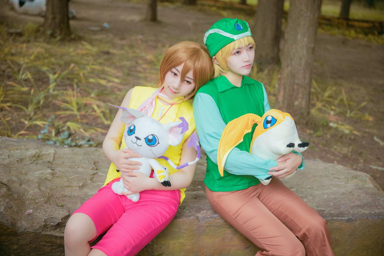 楚楚依人挽香茉,玉蟾斜光怜落花 楚楚浅茉cos:瑶音