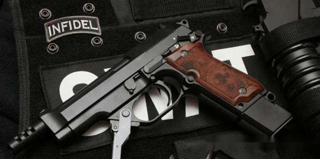 闲话兵器:似是而非的杰尔马,海贼世界的瓦尔特p38